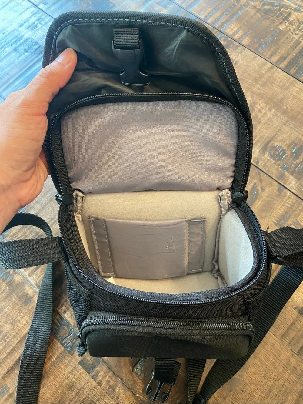 Sony Black Compact Messenger Camera Bag with Adjustable Strap